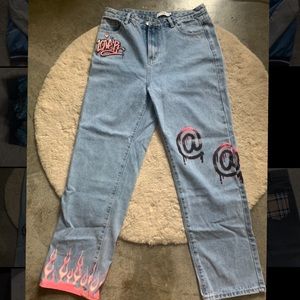 Adika Graphic Jeans